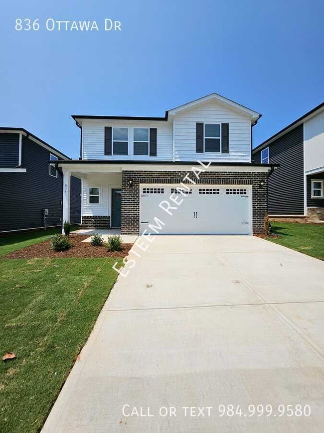 Building Photo - 836 Ottawa Dr