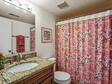 Building Photo - Downtown Los Alamos, Move-in Ready, Third-...