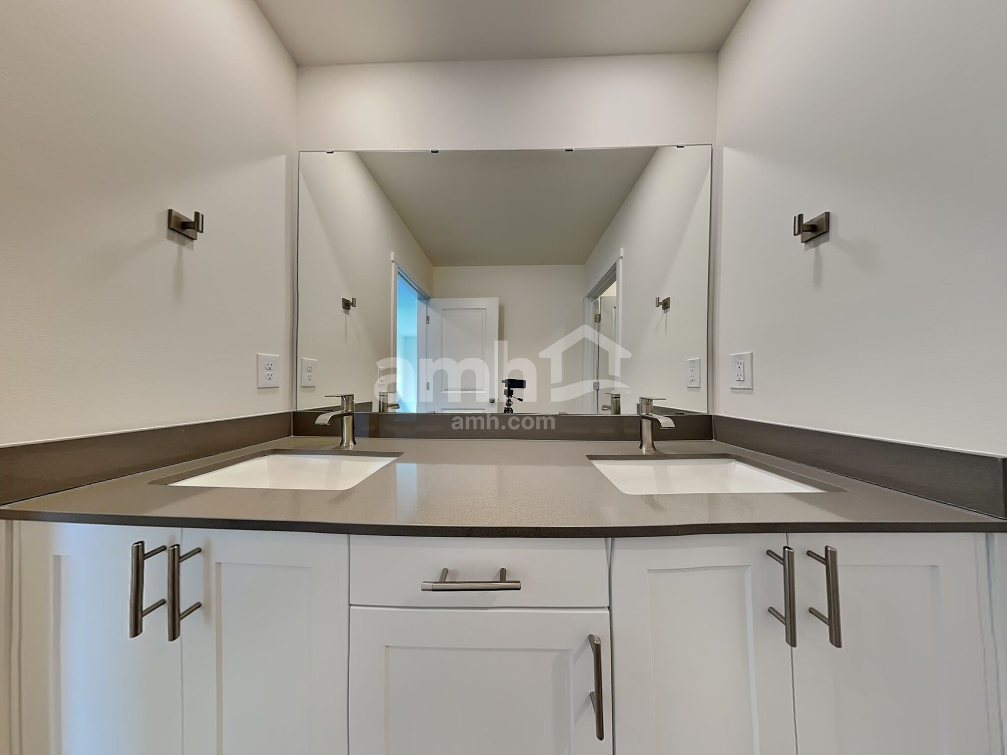 Building Photo - 7636 Verona Lp SW