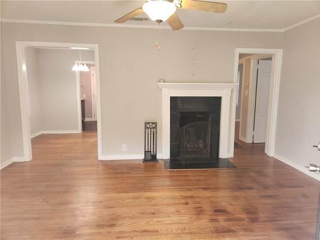 Building Photo - 2457 Richard Ave