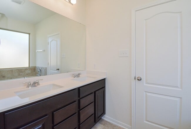 Building Photo - 17327 Rock Willow Ln
