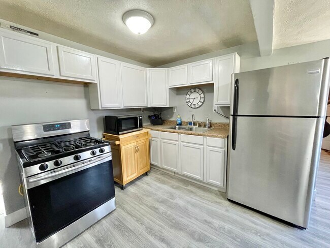 Building Photo - 708 N 17th St