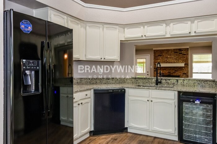 Building Photo - 108 Mapleridge Dr