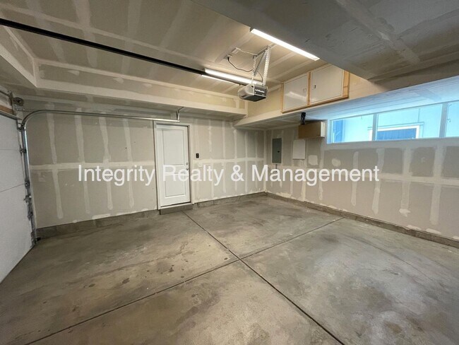 Building Photo - 2815 W 25th Ave