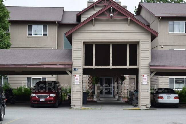 Building Photo - 9200 Independence Dr