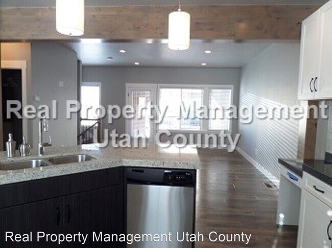 Building Photo - 3 br, 2.5 bath House - 5516 West Florence ...