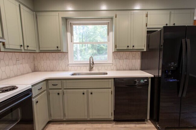 Building Photo - 321 Oak Meadows Dr