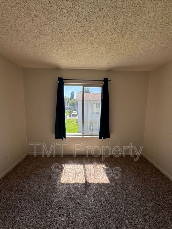 Building Photo - 7648 La Mancha Way