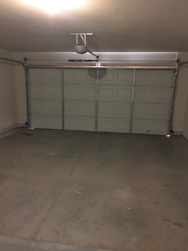 Building Photo - 9309 Quitman Ave