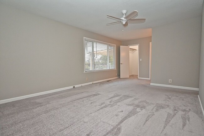 Building Photo - $3,950 -- STUNNING 4B/2BTH HOME IN BRIAR H...