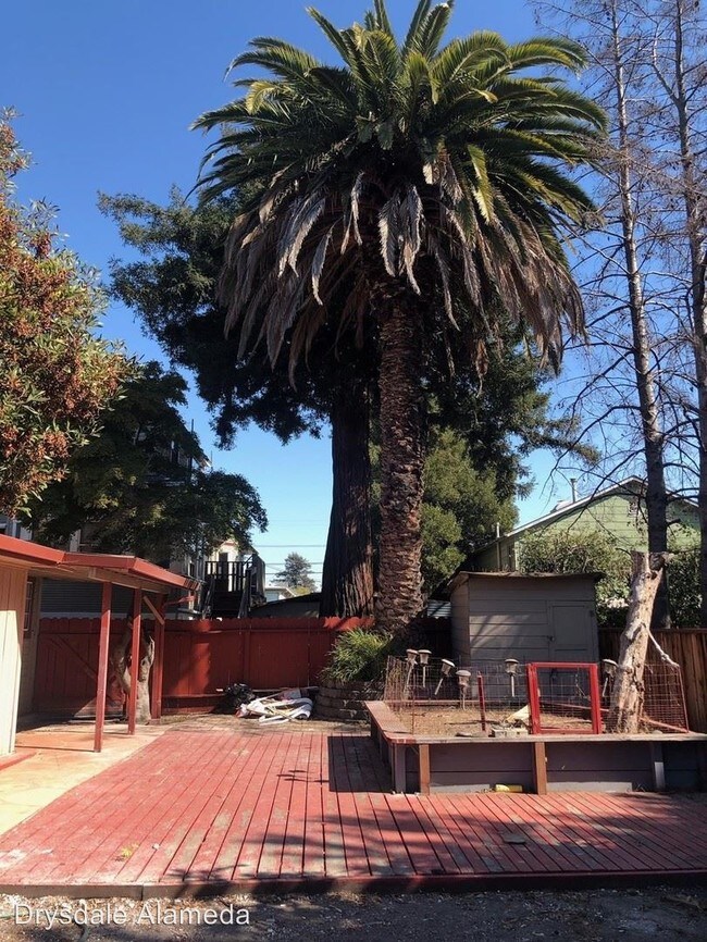 Building Photo - 2 br, 2 bath House - 1083 Park Ave