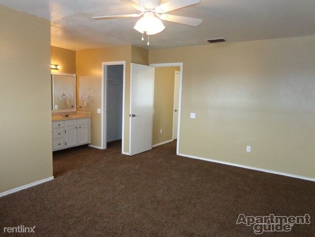 Building Photo - 2 br, 2 bath Townhome - Parkside Townhomes...