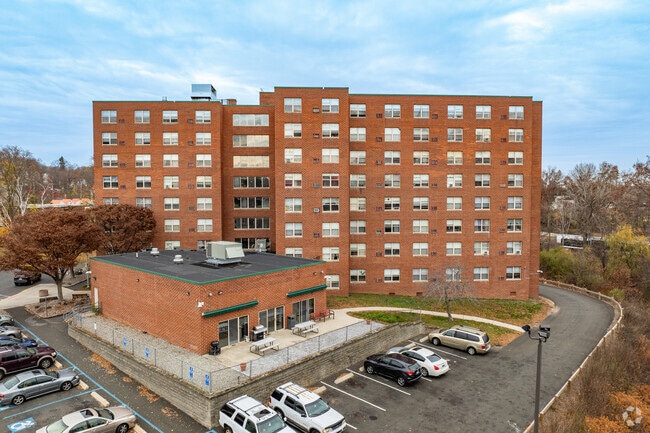 Building Photo - John Prete Apartments