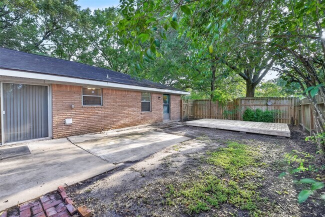 Building Photo - 5422 Spellman Rd