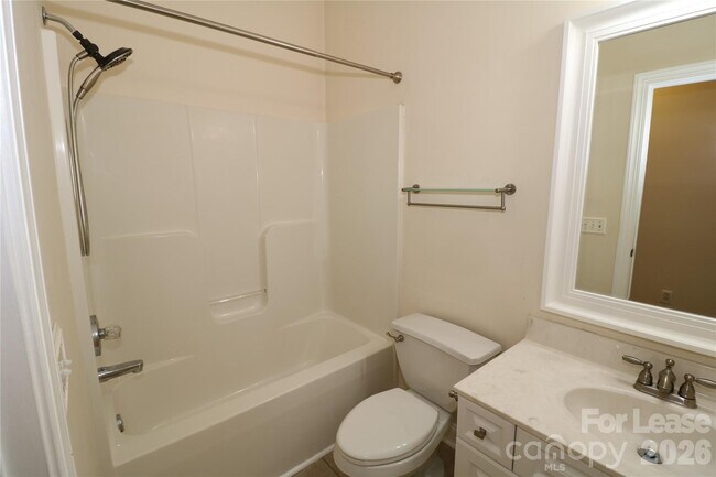 Building Photo - 166 Oak Haven Pl NW