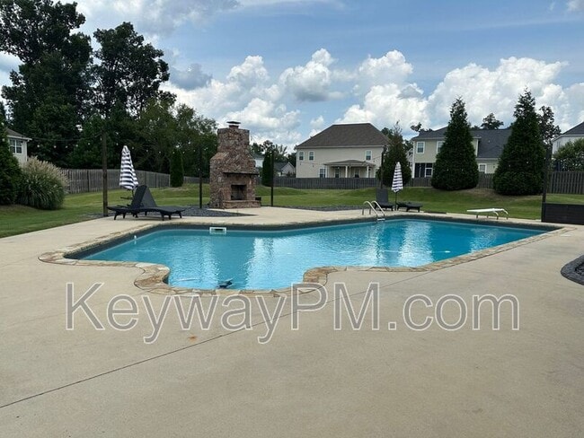 Building Photo - 1731 Edenburg Way