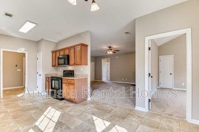 Building Photo - 812 Oshields Ct