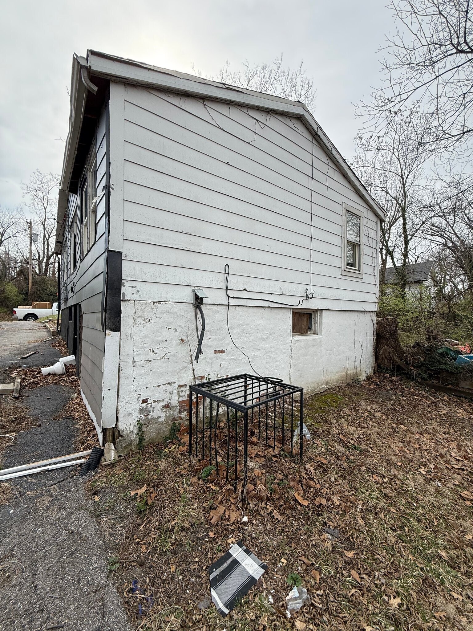 Building Photo - 7205 Calvin Ave