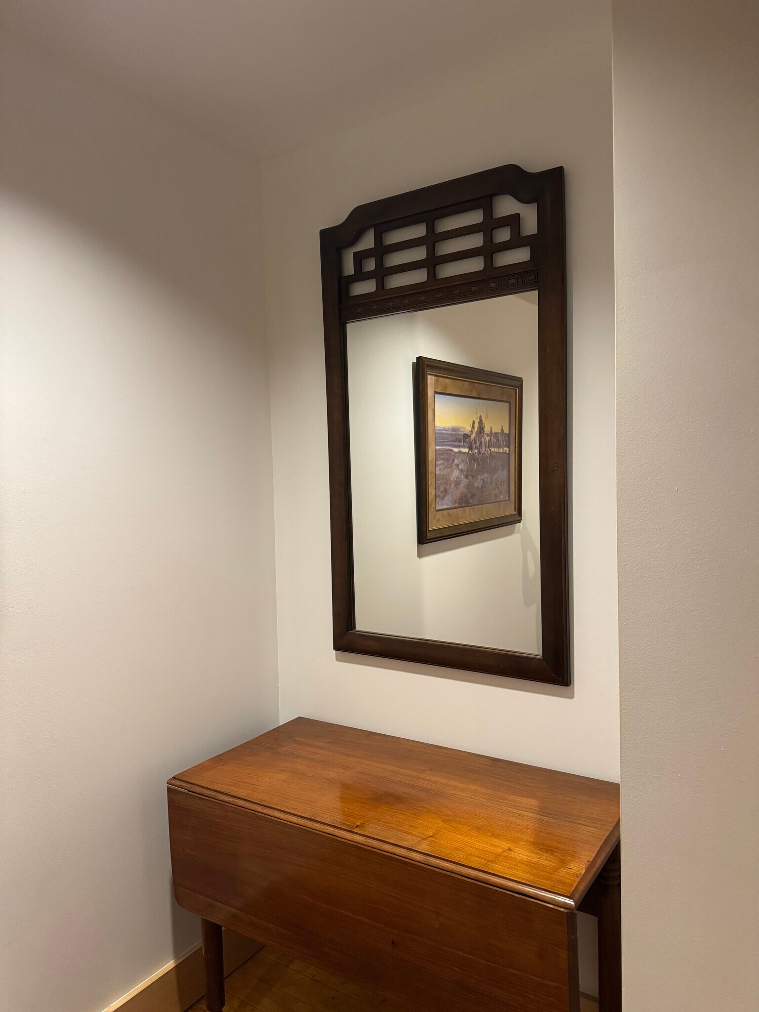 Building Photo - 105 S 9th St