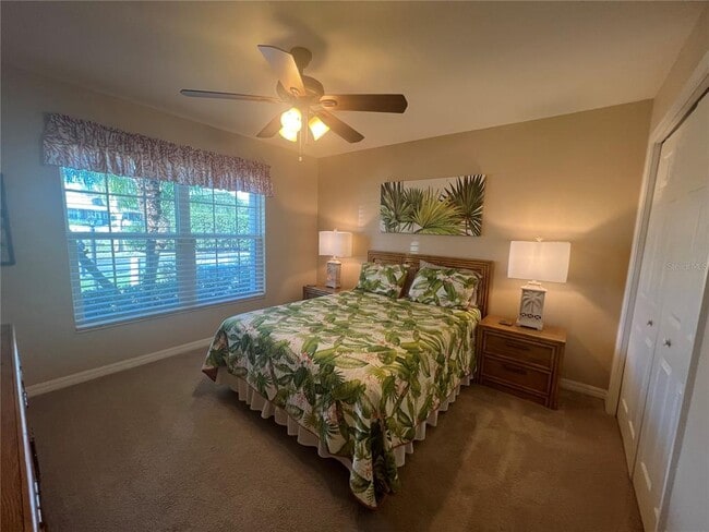 Building Photo - 12660 SW Lakeside Dr