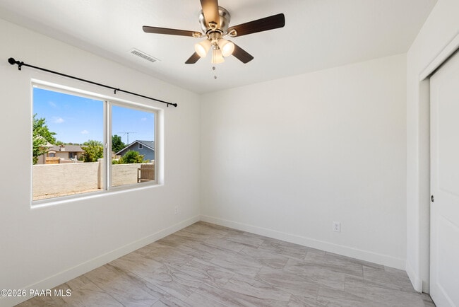 Building Photo - 6201 N Reata Dr