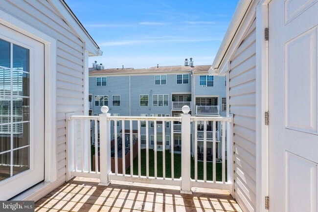 Building Photo - 8301 Bluebird Way