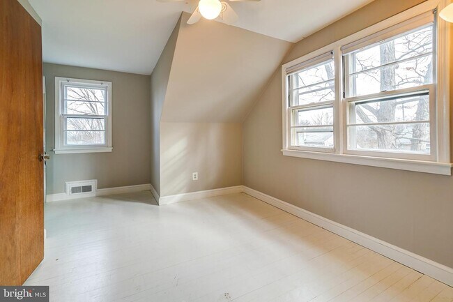 Building Photo - 2809 Pierpont St