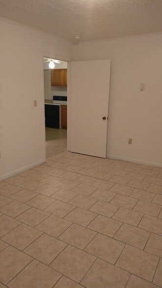 Building Photo - 1292 US-44