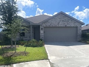 Building Photo - 405 Maple Bnd Ln