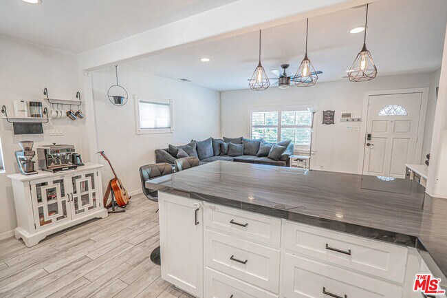Building Photo - 7044 Garden Grove Ave