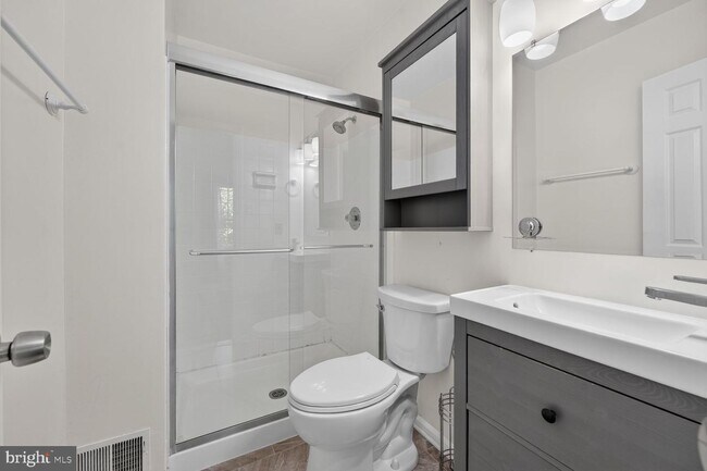 Building Photo - 5619 Ridge View Dr