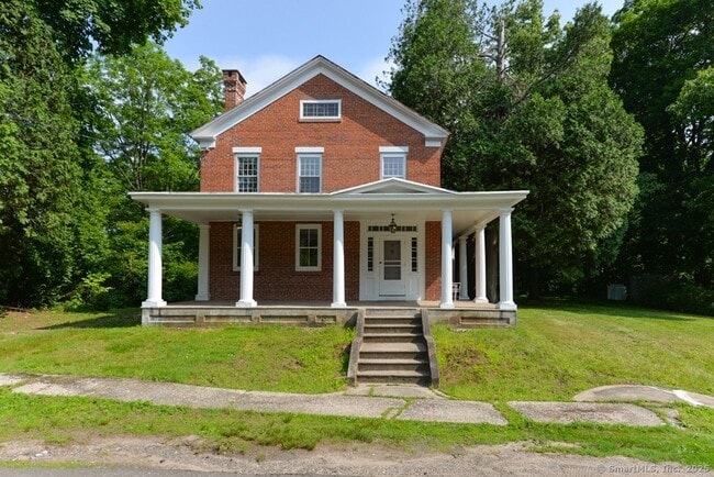 Primary Photo - 15 Hawkins Rd