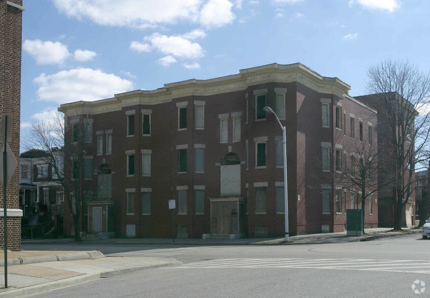 Building Photo - Whitelock Apartments
