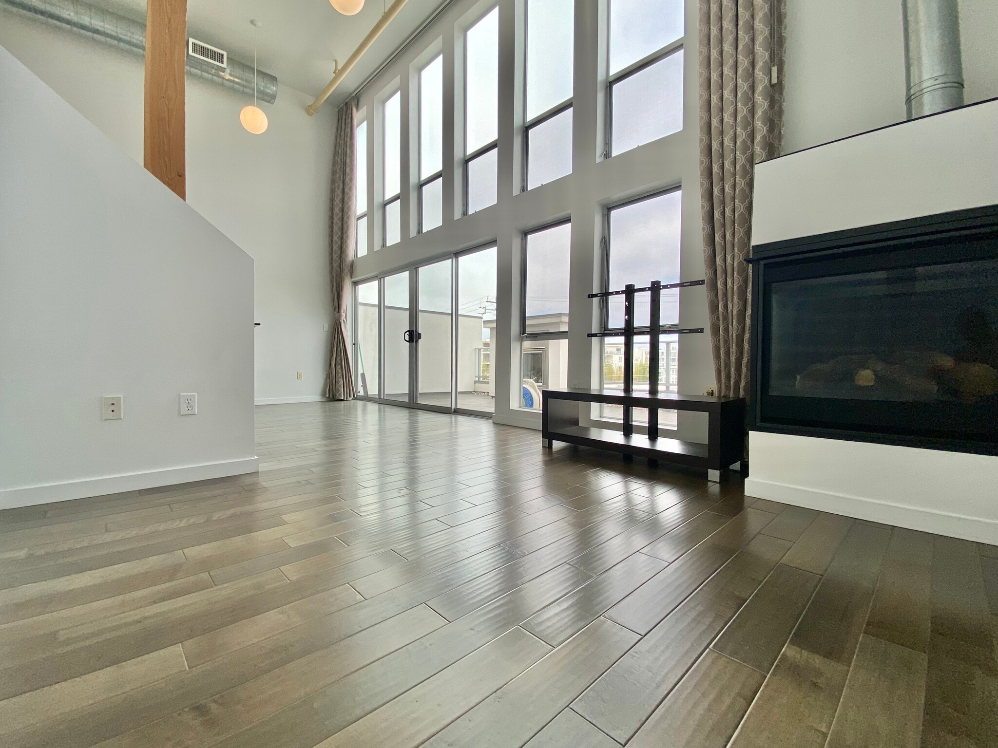 Building Photo - 4215 Glencoe Ave