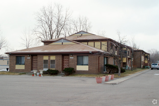 Building Photo - Livonia Manor Apartments