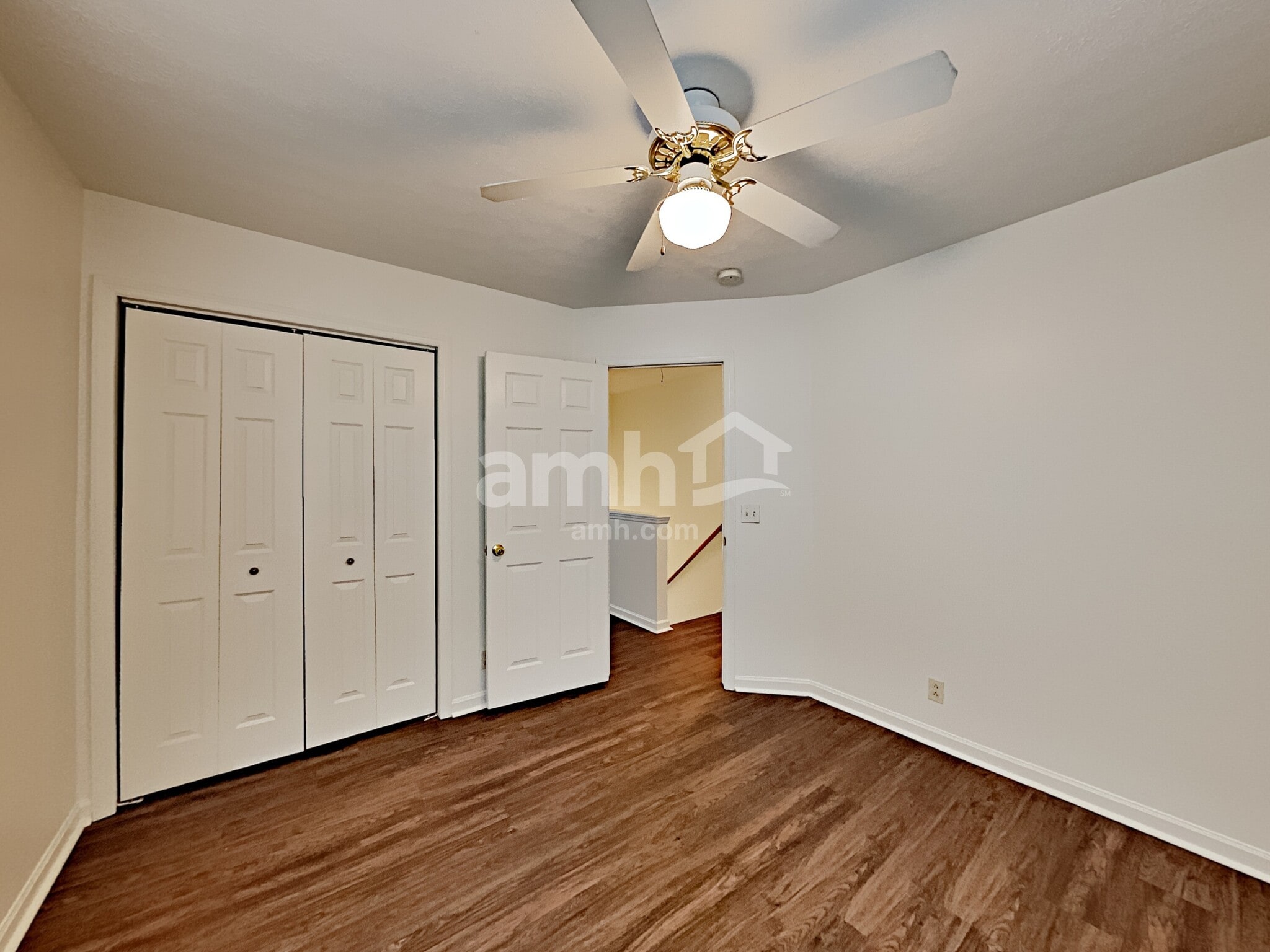 Building Photo - 2960 Riverbend Dr