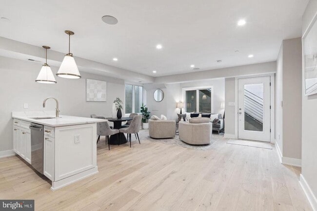 Building Photo - 5305 Connecticut Ave NW