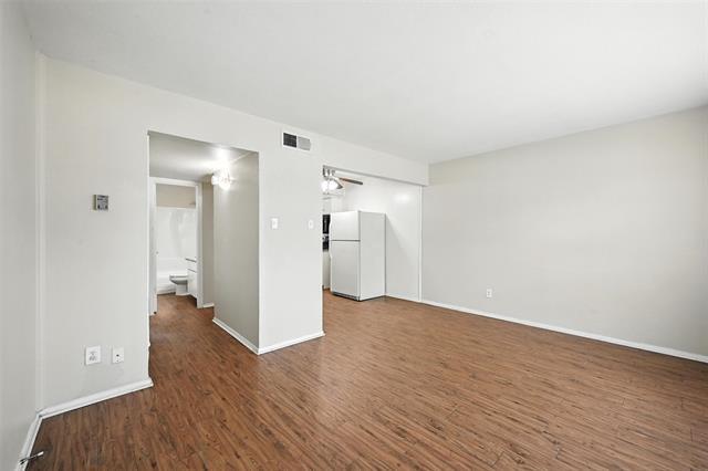 Building Photo - 103 W Brown St