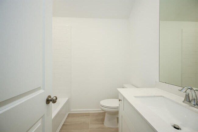 Building Photo - 26811 Tree Mallow Dr