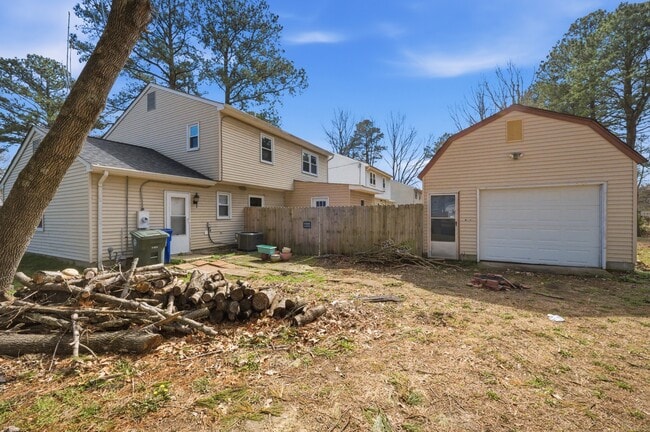 Building Photo - 25 Chowan Pl