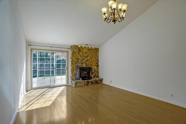Building Photo - 47450 Cholla St