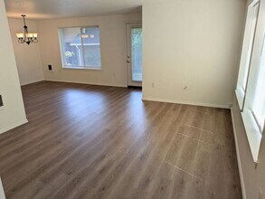 Building Photo - 17987 SW 115th Ave