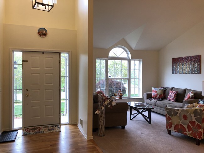 Building Photo - 4993 S Ridgeside Cir