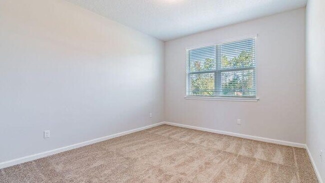 Building Photo - 344 Pine Bluff Dr