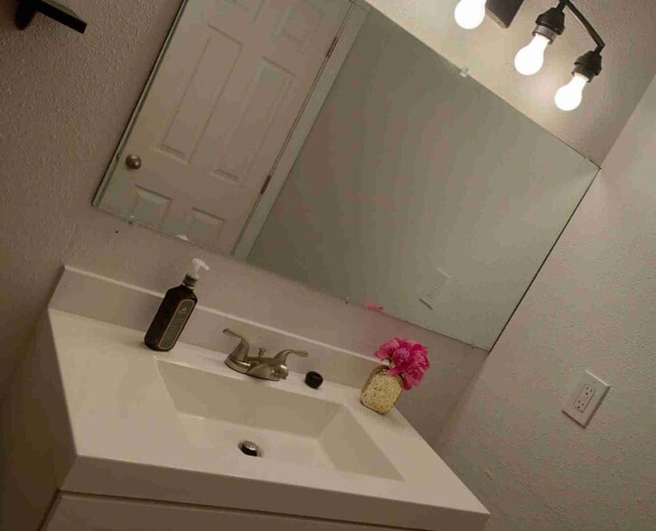 Building Photo - 507 Copperbush Ct