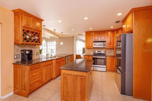 Building Photo - 413 Sandy Hill Dr