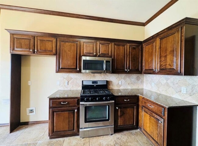 Building Photo - 2400 NW 151st St