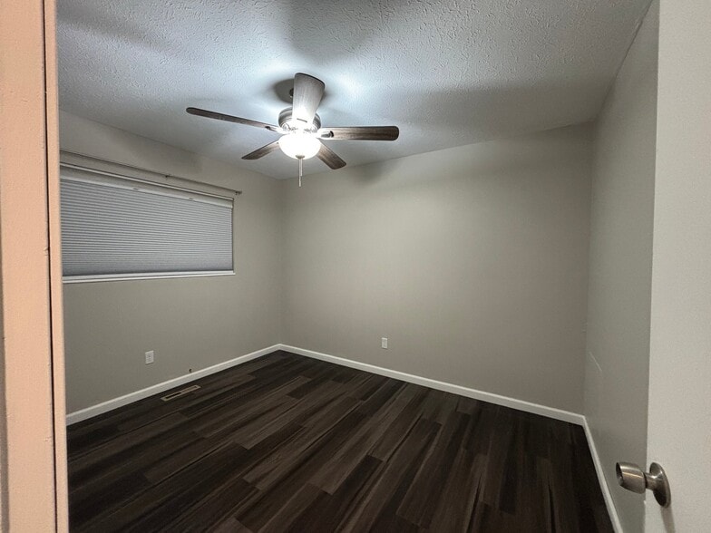 Building Photo - 1065 Moneta Ave