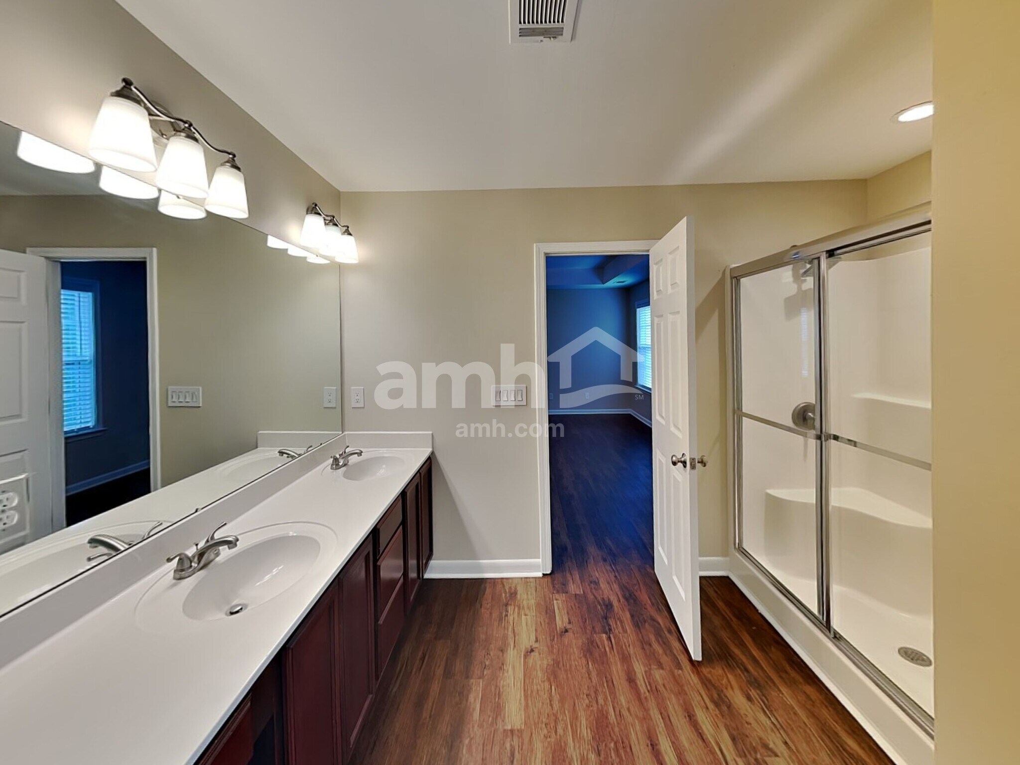 Building Photo - 122 Tilton Dr