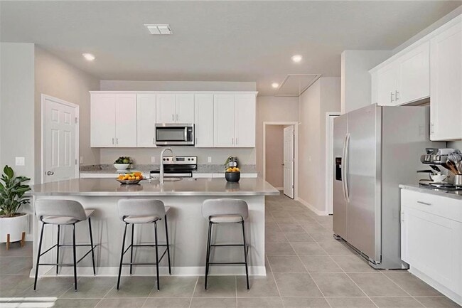 Building Photo - 2301 Mystic Maze Ln